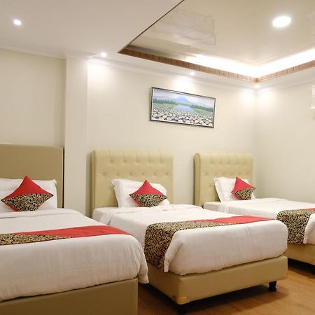 Joyful Hotel Tanjung Pandan Ngoại thất bức ảnh