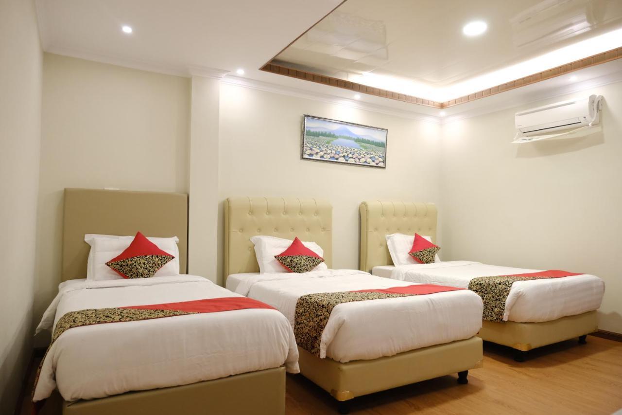 Joyful Hotel Tanjung Pandan Ngoại thất bức ảnh